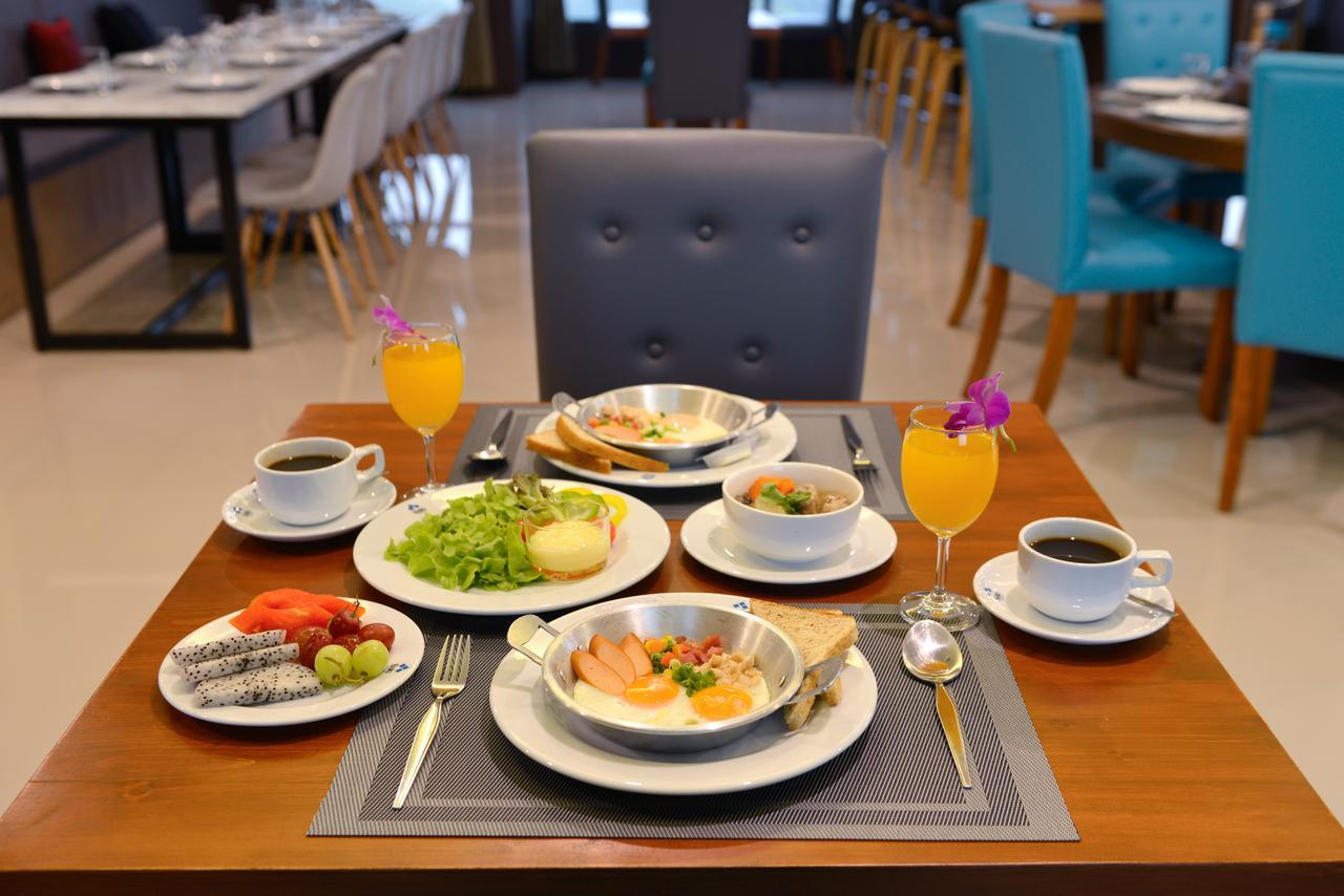 Siri Ratchada Bangkok Hotel Kültér fotó
