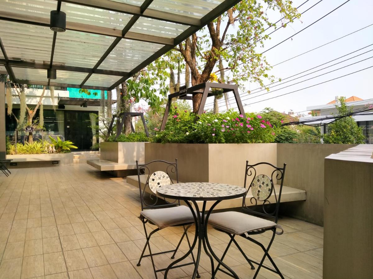 Siri Ratchada Bangkok Hotel Kültér fotó