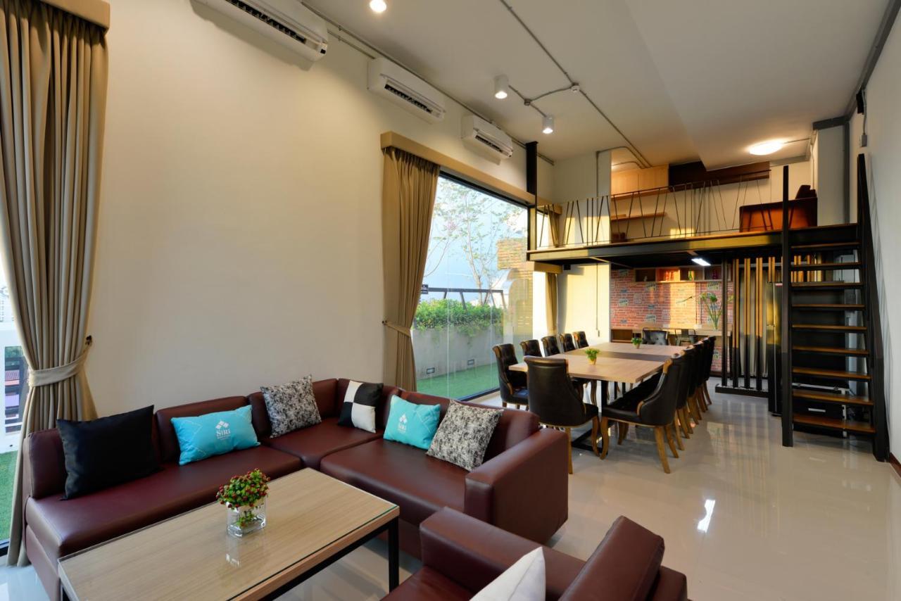 Siri Ratchada Bangkok Hotel Kültér fotó