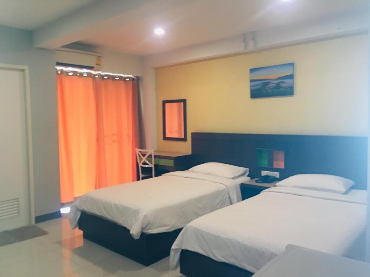 Siri Ratchada Bangkok Hotel Kültér fotó